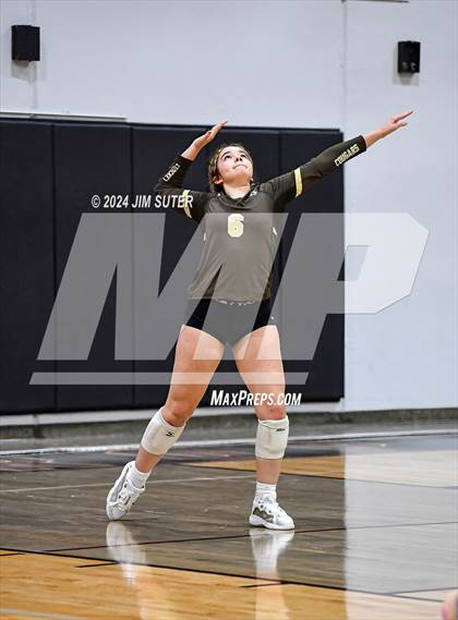 Thumbnail 2 in Bastrop vs Crockett (Austin) photogallery.