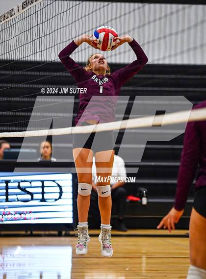 Thumbnail 1 in Bastrop vs Crockett (Austin) photogallery.