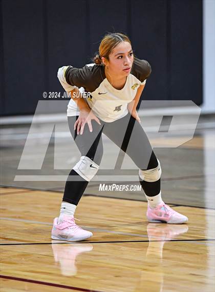 Thumbnail 3 in Bastrop vs Crockett (Austin) photogallery.