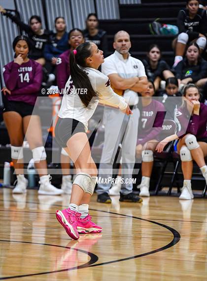 Thumbnail 1 in Bastrop vs Crockett (Austin) photogallery.