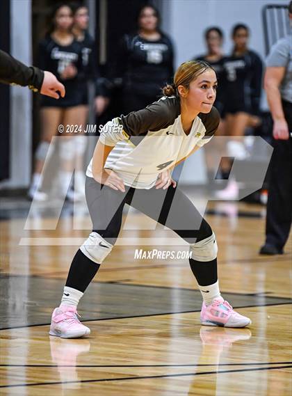 Thumbnail 1 in Bastrop vs Crockett (Austin) photogallery.