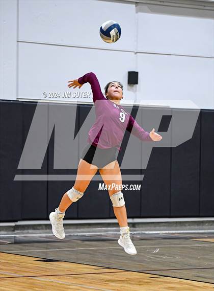Thumbnail 1 in Bastrop vs Crockett (Austin) photogallery.