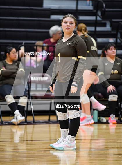 Thumbnail 2 in Bastrop vs Crockett (Austin) photogallery.