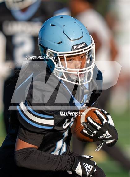 Thumbnail 2 in Archie Williams @ Tennyson photogallery.