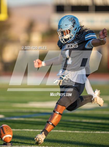 Thumbnail 1 in Archie Williams @ Tennyson photogallery.