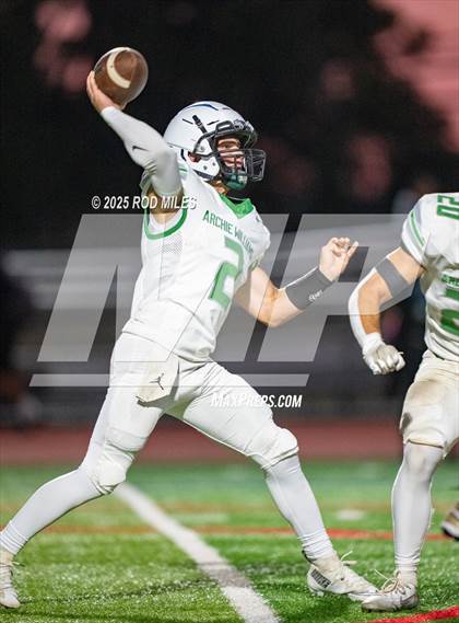 Thumbnail 1 in Archie Williams @ Tennyson photogallery.