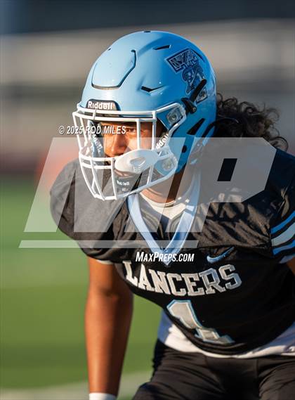 Thumbnail 2 in Archie Williams @ Tennyson photogallery.