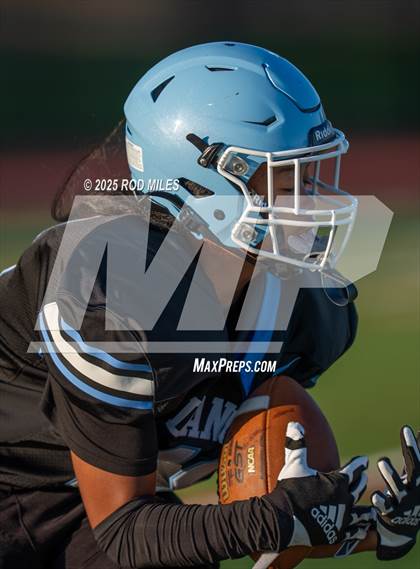 Thumbnail 3 in Archie Williams @ Tennyson photogallery.