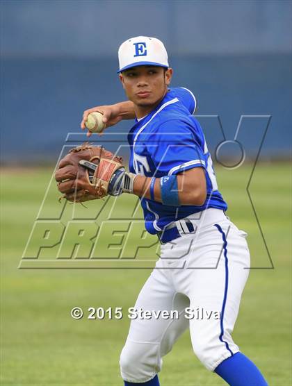Thumbnail 2 in Mater Dei Catholic @ Eastlake photogallery.