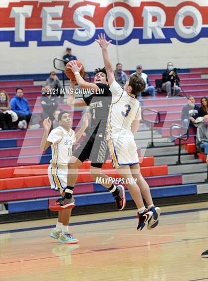 Thumbnail 2 in Tustin vs. El Toro (North South Challenge) photogallery.