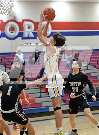Thumbnail 3 in Tustin vs. El Toro (North South Challenge) photogallery.