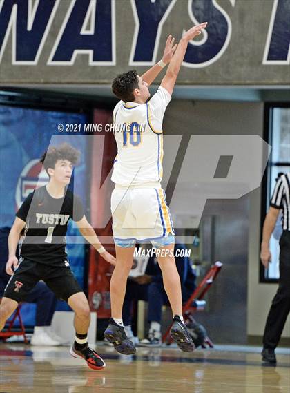 Thumbnail 1 in Tustin vs. El Toro (North South Challenge) photogallery.
