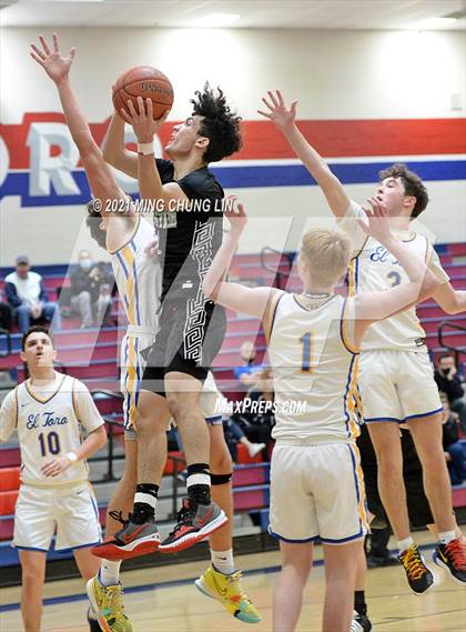 Thumbnail 2 in Tustin vs. El Toro (North South Challenge) photogallery.