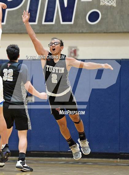 Thumbnail 1 in Tustin vs. El Toro (North South Challenge) photogallery.