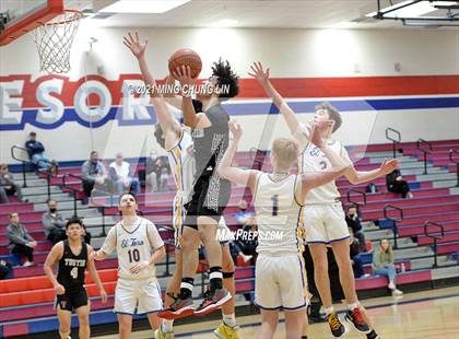 Thumbnail 1 in Tustin vs. El Toro (North South Challenge) photogallery.