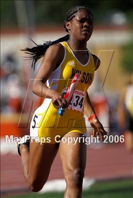 Thumbnail 2 in 79th Clyde Littlefield Relays photogallery.