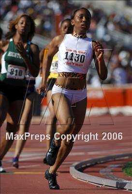 Thumbnail 1 in 79th Clyde Littlefield Relays photogallery.