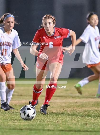 Thumbnail 3 in Lee vs Madison photogallery.