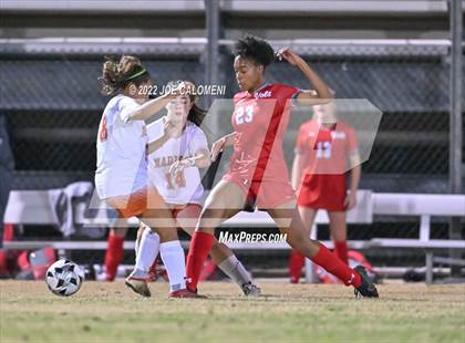 Thumbnail 2 in Lee vs Madison photogallery.