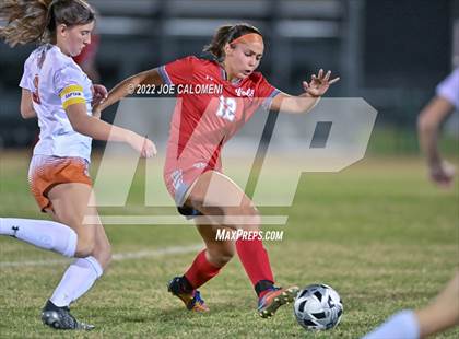 Thumbnail 2 in Lee vs Madison photogallery.