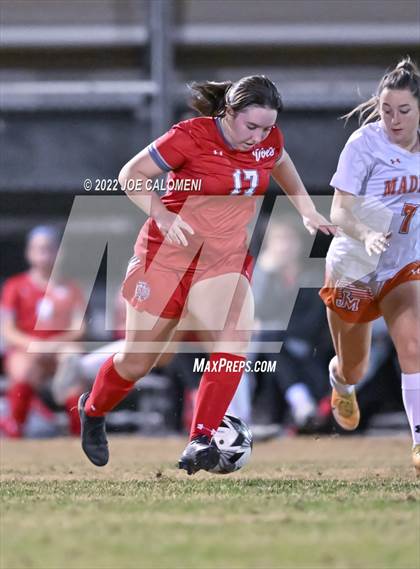 Thumbnail 1 in Lee vs Madison photogallery.