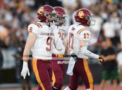 Thumbnail 3 in Central Catholic @ Jesuit photogallery.