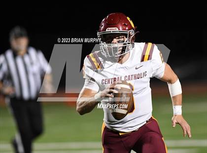 Thumbnail 2 in Central Catholic @ Jesuit photogallery.