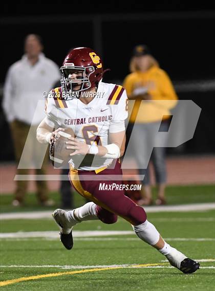 Thumbnail 3 in Central Catholic @ Jesuit photogallery.