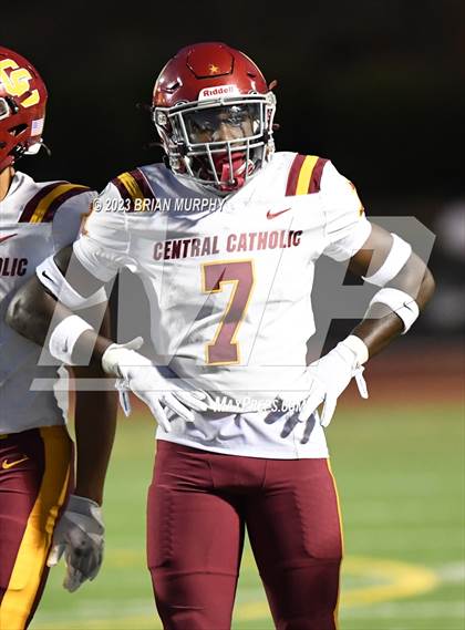 Thumbnail 3 in Central Catholic @ Jesuit photogallery.