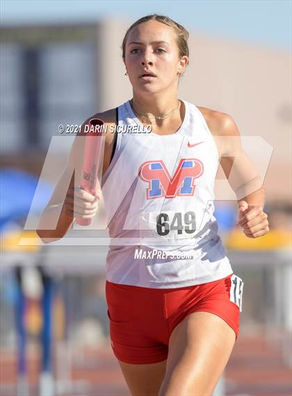 Thumbnail 3 in AIA Track & Field Championships (Girls Relay 4x800/400m DIV 1) photogallery.