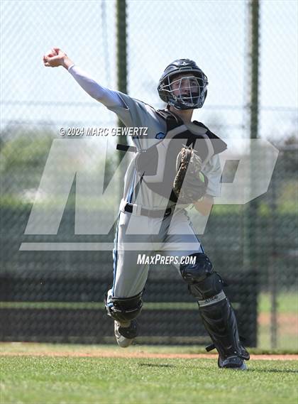 Thumbnail 1 in Villa Park @ Foothill photogallery.