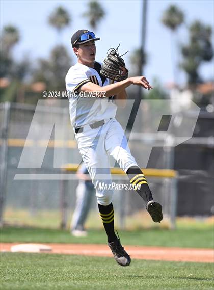 Thumbnail 1 in Villa Park @ Foothill photogallery.