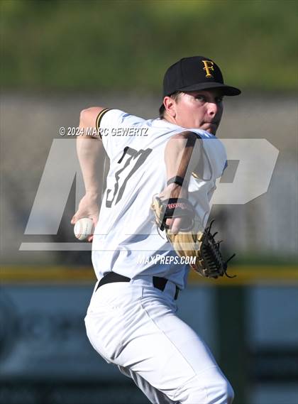 Thumbnail 1 in Villa Park @ Foothill photogallery.