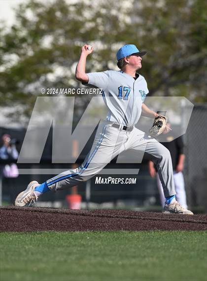 Thumbnail 3 in Villa Park @ Foothill photogallery.