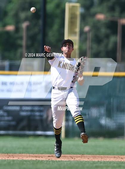 Thumbnail 1 in Villa Park @ Foothill photogallery.