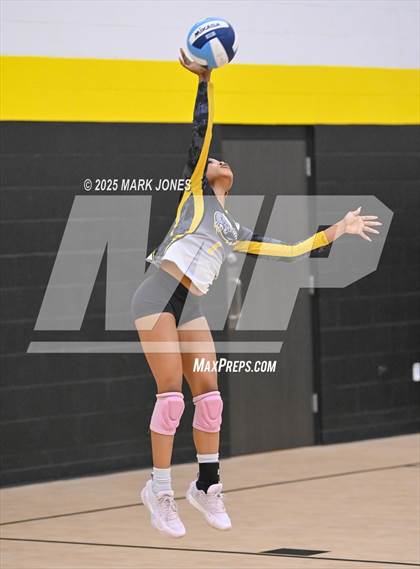 Thumbnail 2 in Yuma Catholic @ Highland Prep photogallery.