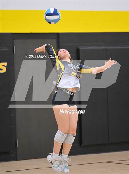 Thumbnail 2 in Yuma Catholic @ Highland Prep photogallery.