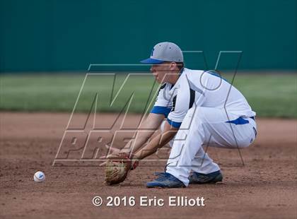 Thumbnail 3 in Franklin vs Reynolds (PIAA D10 AA Quarterfinal) photogallery.