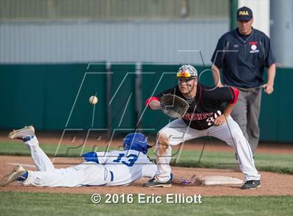 Thumbnail 2 in Franklin vs Reynolds (PIAA D10 AA Quarterfinal) photogallery.