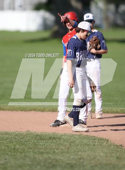 Thumbnail 3 in Fairport @ Brighton photogallery.