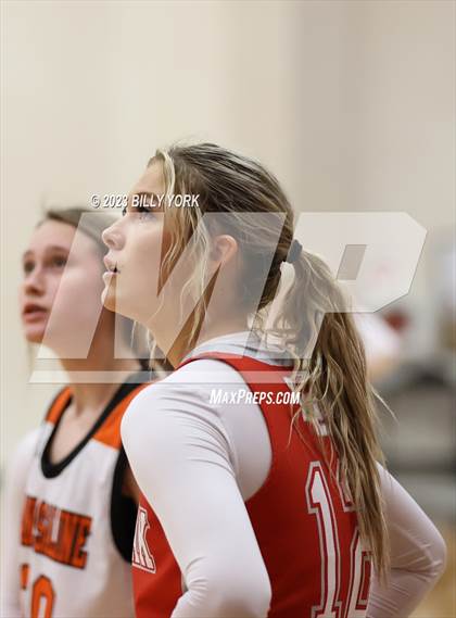 Thumbnail 1 in Grand Saline vs Lone Oak photogallery.