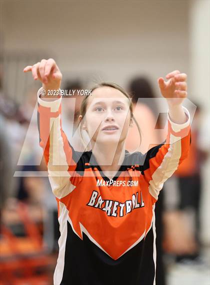 Thumbnail 2 in Grand Saline vs Lone Oak photogallery.