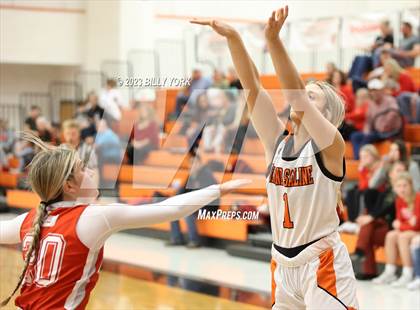 Thumbnail 2 in Grand Saline vs Lone Oak photogallery.