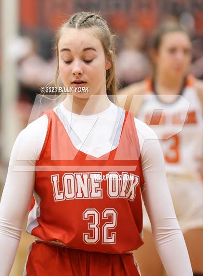 Thumbnail 2 in Grand Saline vs Lone Oak photogallery.