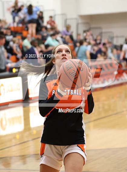 Thumbnail 1 in Grand Saline vs Lone Oak photogallery.