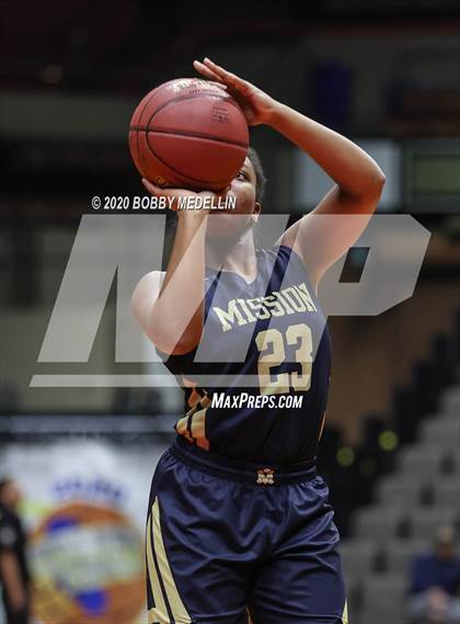 Thumbnail 3 in Mission Prep vs. San Joaquin Memorial (CIF D2 Central Section Championship)  photogallery.