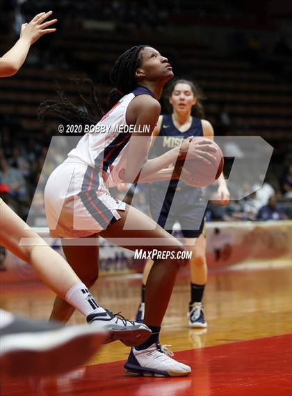 Thumbnail 2 in Mission Prep vs. San Joaquin Memorial (CIF D2 Central Section Championship)  photogallery.