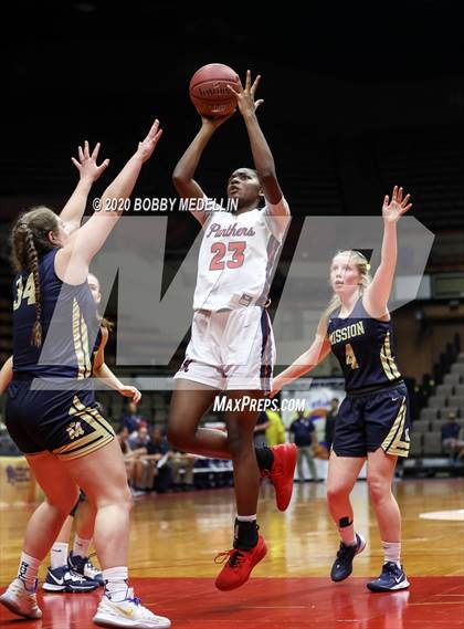 Thumbnail 2 in Mission Prep vs. San Joaquin Memorial (CIF D2 Central Section Championship)  photogallery.