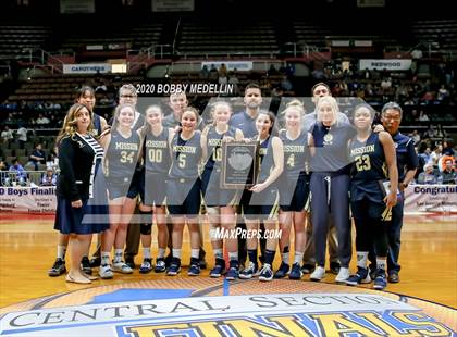 Thumbnail 1 in Mission Prep vs. San Joaquin Memorial (CIF D2 Central Section Championship)  photogallery.