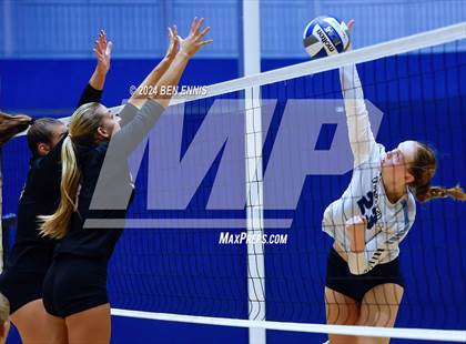 Thumbnail 3 in Daniel vs. Savannah Christian (Lovett Block Party) photogallery.